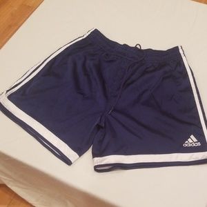 Adidas gym shorts size xl